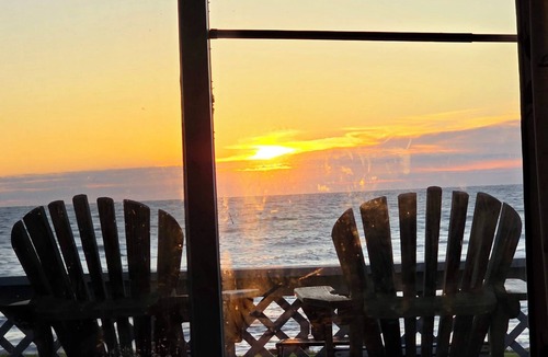 Reedville House | BayWatch: Chesapeake Bayfront Retreat with a Small Private Beach. Dog Friendly.