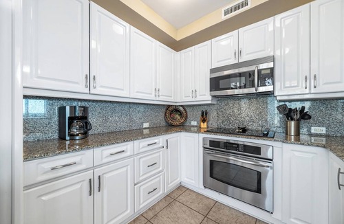 Ono Island Condo | Beach Colony Tower Penthouse 18D | Resort Amenities | Beach Getaways
