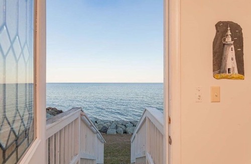 White Stone Villa | Beach house with private beach, kayak and canoe