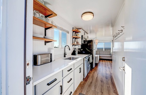 Yachats Cottage | Beachcomber: Beachfront Escape #3