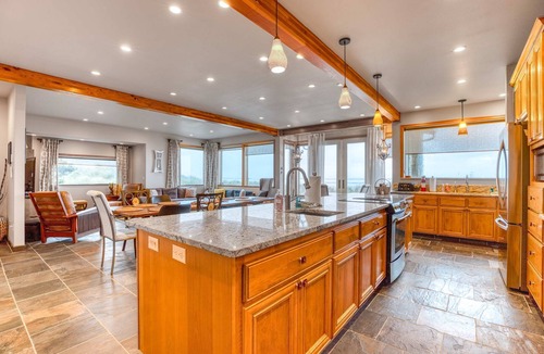 Tierra Del Mar House | Beachfront home with amazing ocean views entertainment space and balcony