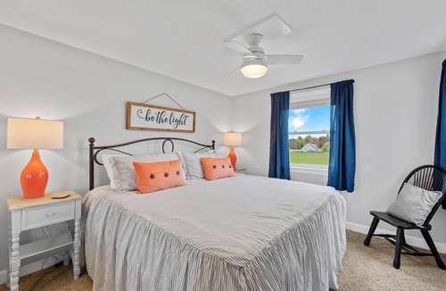 Sheboygan Apartment | Beachside Condo w Stunning Lake Views