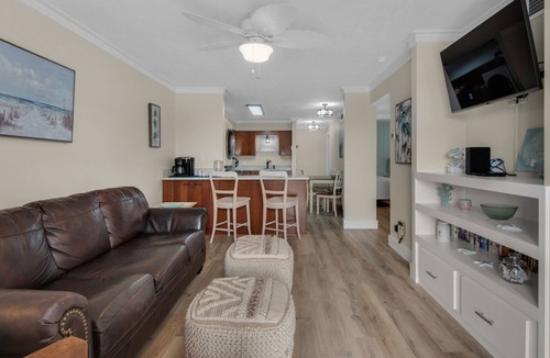 San Juan Condo | Beacons 1: Gulf Front Condo, Seagrove Beach + Free Attraction Tickets!