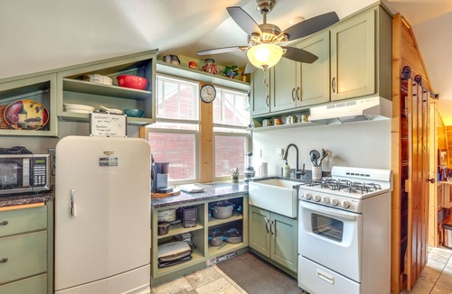 Holmesville Apartment | Beatrice Studio w/Fire Pit: Near Golf!