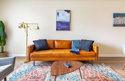 North Bethesda Apartment | Beautiful 1BR Apartment in Rockville