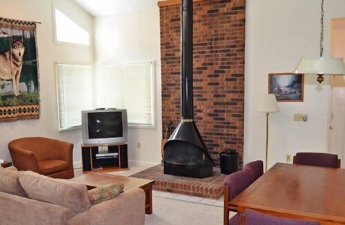 Basye Apartment | Beautiful 2 bedroom unit at resort, sleeps 8