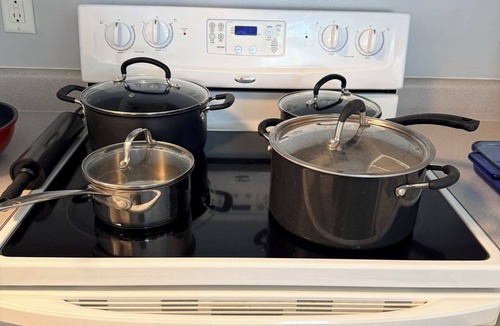 Greenbrier West Apartment | Beautiful 2-bedroom entire apartment central to everything!