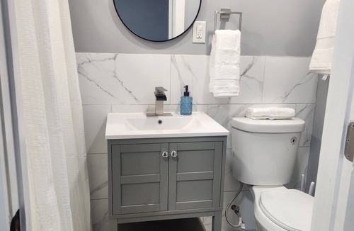 Dwight Apartment | Beautiful 3-bedroom apartment near Yale