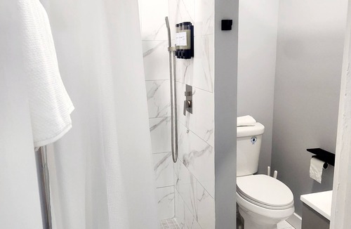 Dwight Apartment | Beautiful 3-bedroom apartment near Yale