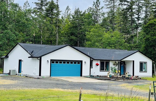 Alvadore House | Beautiful and peaceful house in Veneta Oregon!