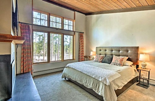 Breckenridge House | Beautiful Breck Townhome w/Pool: 1 Mi to Main St!
