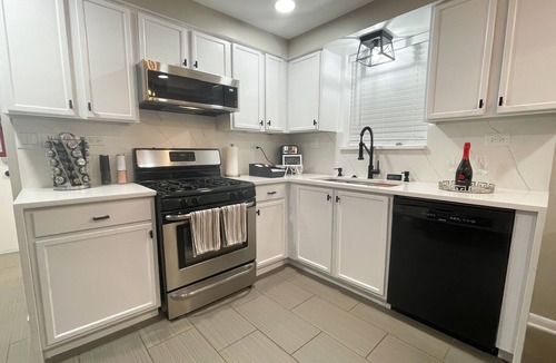 Galewood Apartment | Beautiful & Cozy 2bd/1b Near O’Hare & Metra (MD-W)