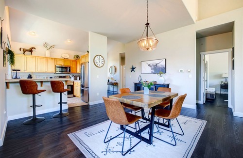 Redmond Condo | Beautiful Eagle Crest Condo, HOT TUB, 2 Bed/2 Bath