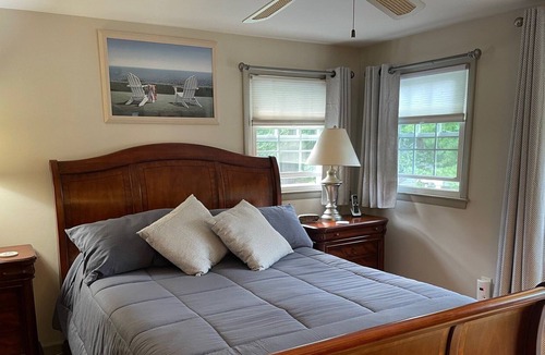 New Haven House | Beautiful home in a quiet neighborhood w/hotub