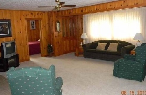 Elcho House | Beautiful Lake Front Home - Elcho, WI
