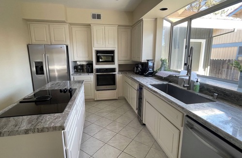 Pocket House | Beautiful Lakefront Property with Stunning views and Large floorplan