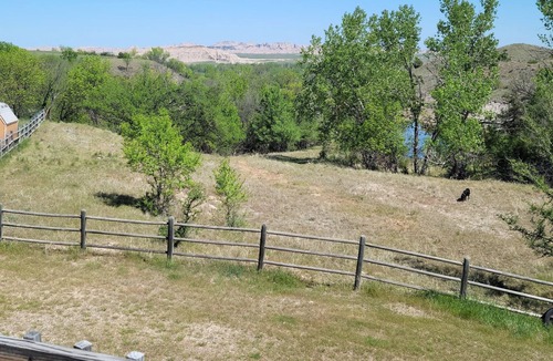 Jackson County Bed & Breakfast | Beautiful log home with a great view of the badlands national park.