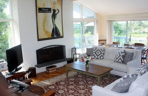 Gloucester House | Beautiful Oceanfront Home in Estate Setting Gloucester — JULY 25 WEEK AVAILABLE!