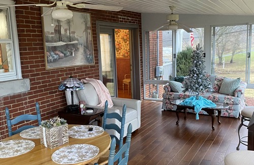 Bristol House | Beautiful + Spacious 4BR Home Bristol, VA. Close to Bristol TN/VA attractions!