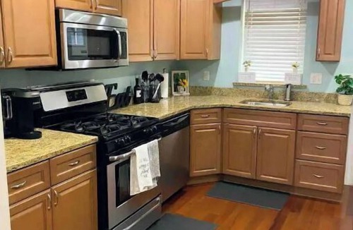 Riverside House | Beautifully decorated Federal Hill home w/rooftop