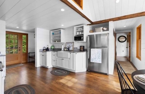 Pleasant Point House | Bee Hive Cottage, romantic Maine waterfront cottag