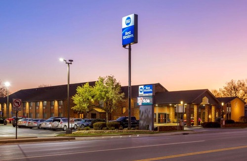 Bowling Green Hotel | Best Western Falcon Plaza - Bowling Green
