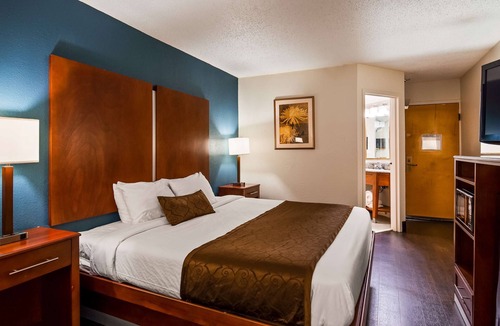 Sandston Hotel | Best Western Plus Richmond Airport Hotel