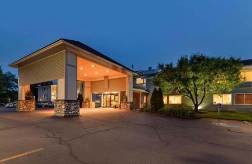 South Burlington Hotel | Best Western Plus Windjammer Inn & Conference Center
