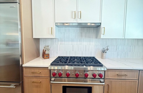 Fontana-on-Geneva Lake Condo | BIG 4-bedroom NEW condo, blocks away from Abby hotel & marina on Lake Geneva.