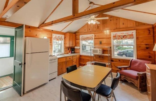 Holton Cottage | Big Blue Lake Cottages, LLC - RENT ALL COTTAGES