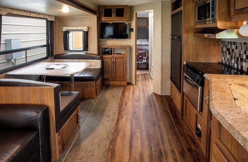 Buffalo City House | Big River Escape Bear Camper #2