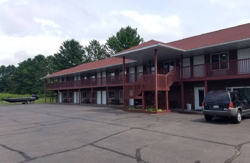 Birchwood Hostel | Birchwood Motel in Birchwood, WI! Queen and twin
