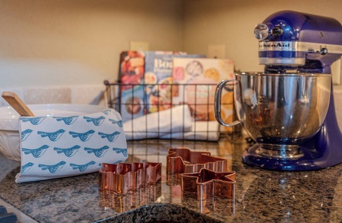 Wildwood Mountain House | Blue Bird Bungalow: Hillside Mtn Retreat w/Screened Porch | Pet Friendly