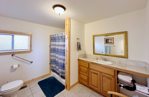 Edgemont Cabin | Blue Clouds RV & Cabins Resort