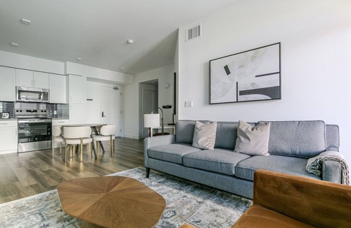 Pleasant Hill Apartment | Blueground | Pleasant Hill, pool, nr Pleasant Hill Park