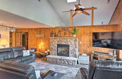 Newville House | Boat Dock & Backyard: 'Rock River Retreat'