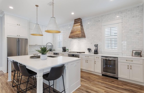 Lakeside at Blue Mountain Beach House | Book a Fall Visit Today! Off SEAson - Beautiful Blue Mountain Home! 4 Adult Bikes!