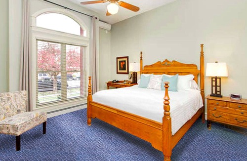 Central Boulder Bed & Breakfast | Bradley Boulder Inn