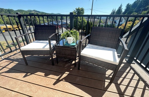 Clatskanie Apartment | BRAND NEW, comfortable 2 bedroom apartment in Clatskanie!