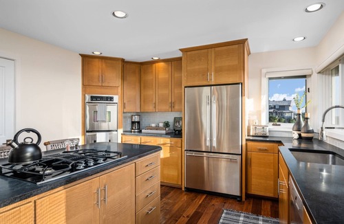 Gearhart House | Breathtaking Panoramic Ocean and Views on Gearhart Golf Links, Huge Deck, Game Room, Fire Table