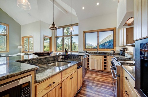 Braddock Hill Villa | Breckenridge 126 - Three Bedroom Villa, Sleeps 12