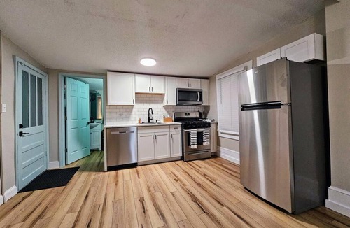 Bristol Apartment | Brickhaven Studio: Detached Kitchen turned Studio!