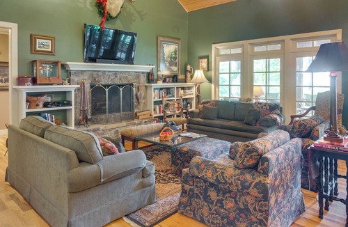 Pelham House | Brigadoon: Wide Open Valley Views, Monteagle/Sewanee: located by The Assembly.