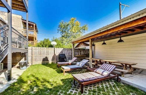 Tri-Taylor Apartment | Bright Med District 2Bd/2Ba w/Garage