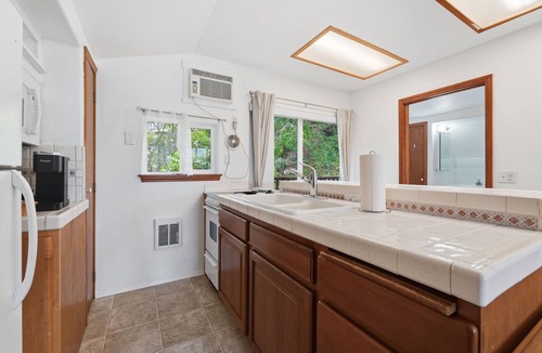 Wenatchee Apartment | Bright Studio w/Valley Views Near Hospital