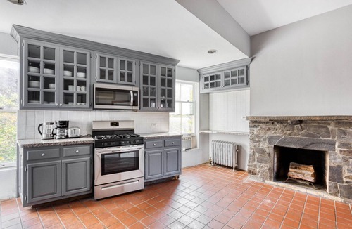 West Village Apartment | Bright West Village 2BR w/W/D & Roof, nr Pier 46, by Blueground