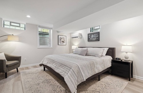 Brighton House | Brighton's Hidden Gem - Chic & Spacious Luxury Suite - 5 mins to downtown!