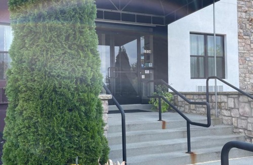 Cheyney Hotel | Brinton Suites