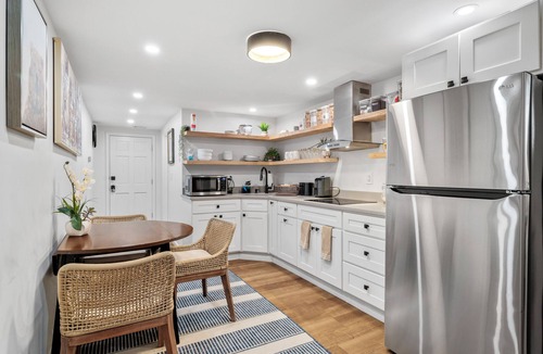 Roslindale House | Budget-Friendly Basement 2BR Retreat