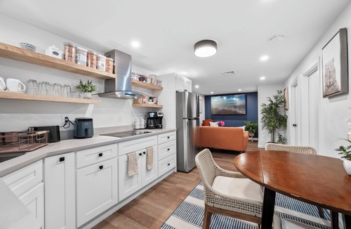 Roslindale House | Budget-Friendly Basement 2BR Retreat